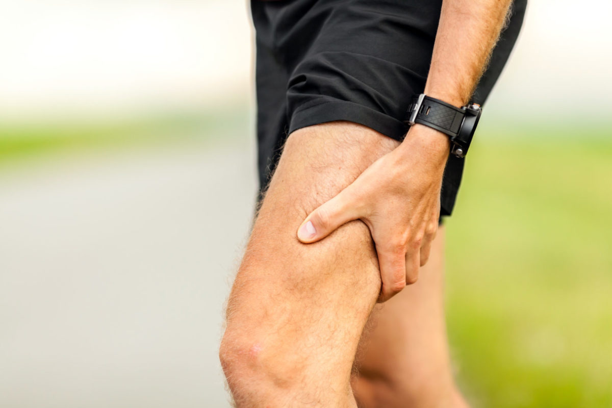 Conheça as principais causas das dores nas pernas